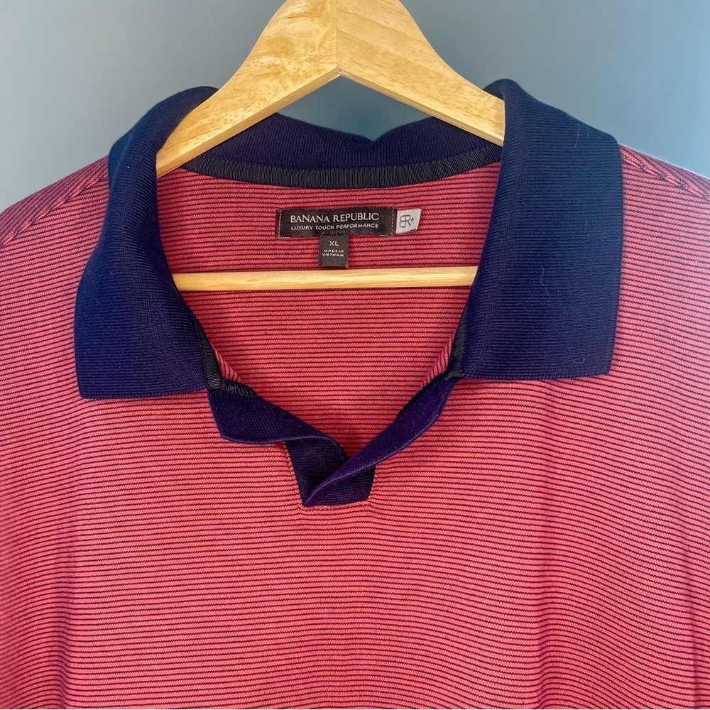 Banana Republic Men's Red and White Striped Polo Shirt (XL)
